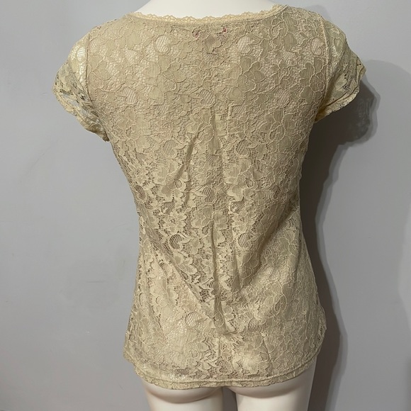 Beige Lace Shirt, size small - Picture 4 of 8